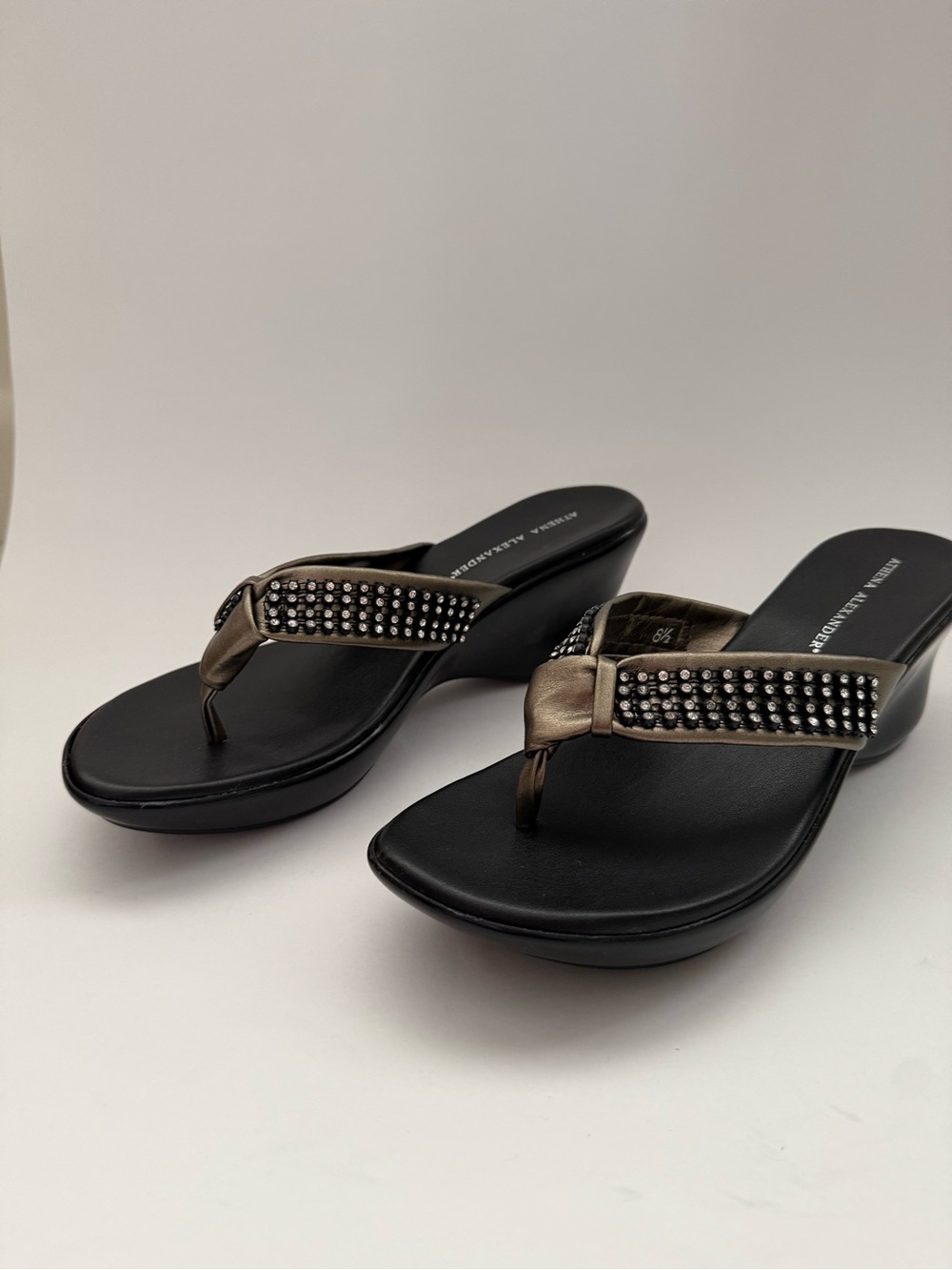 Athena Alexander Cooper Silver Rhinestone Wedge Flip Flops Sandals 8.5 NWT